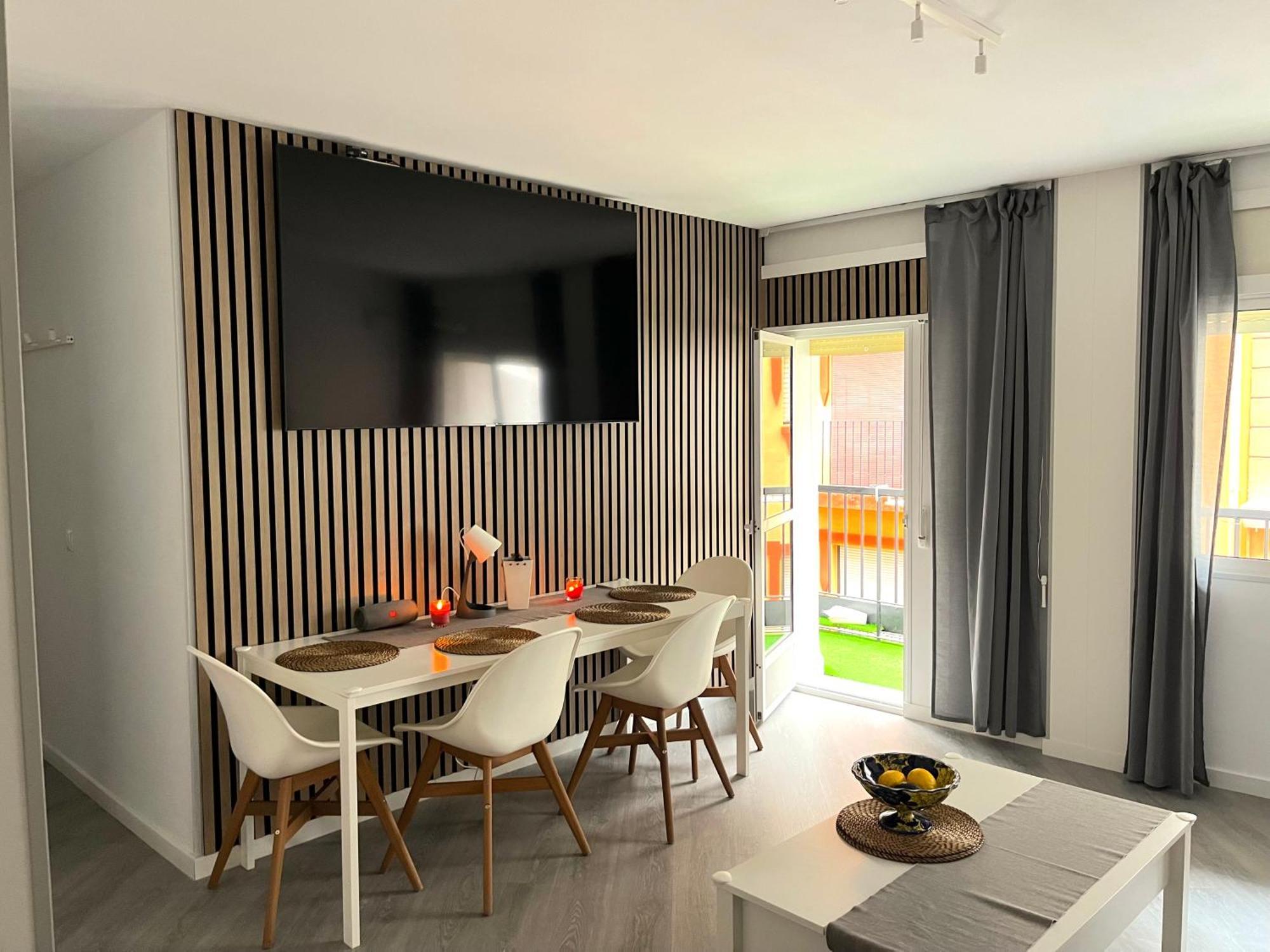 Small Home Фуенхірола Екстер'єр фото